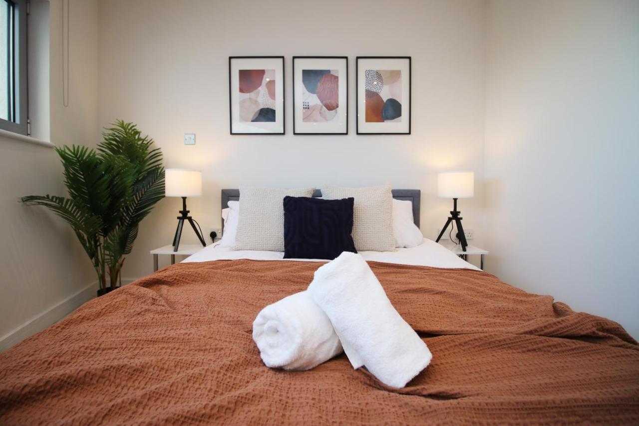The Skyline - Luxury City Centre Flat With Designated Parking 카디프 외부 사진